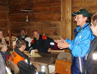 Letzte Einweisung der uns unterstützenden Freunde der Feuerwehr Klingenthal